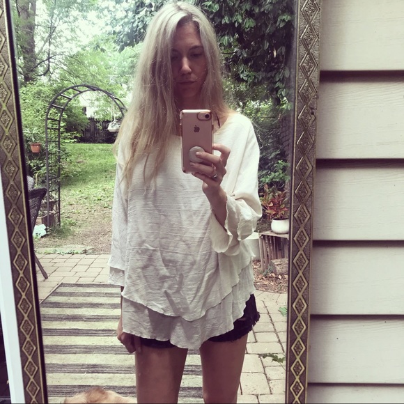 Tops - Off-White textured shirt